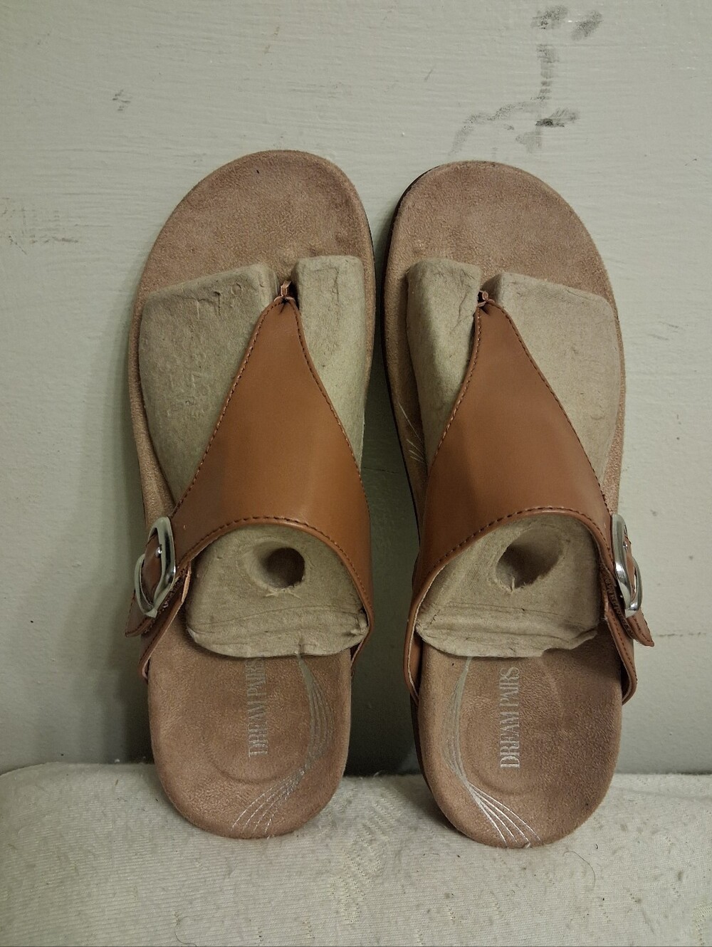 Women’s DREAM PAIRS Brown Leather Thong Slide Sandals size 9